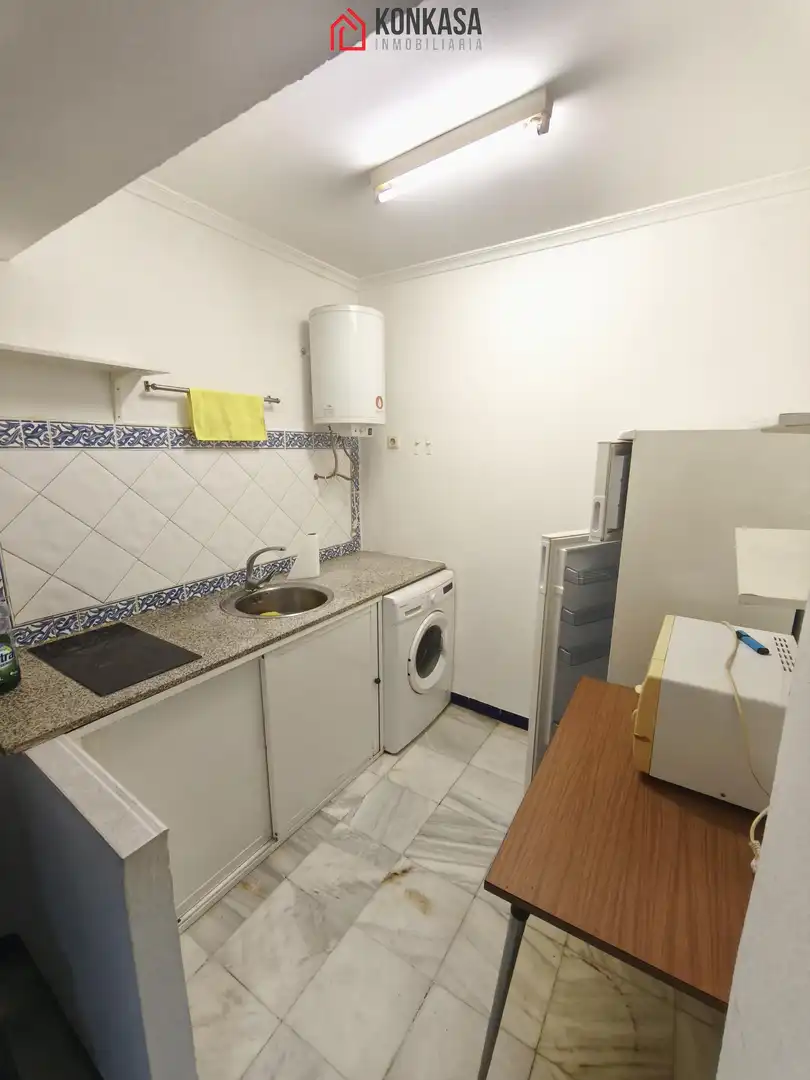 Cuina de Pis de lloguer en Arcos de la Frontera amb Aire condicionat, Moblat i Balcó
