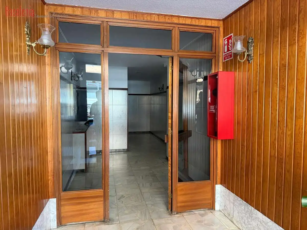 Piso en venta en Ribeira con Calefacción