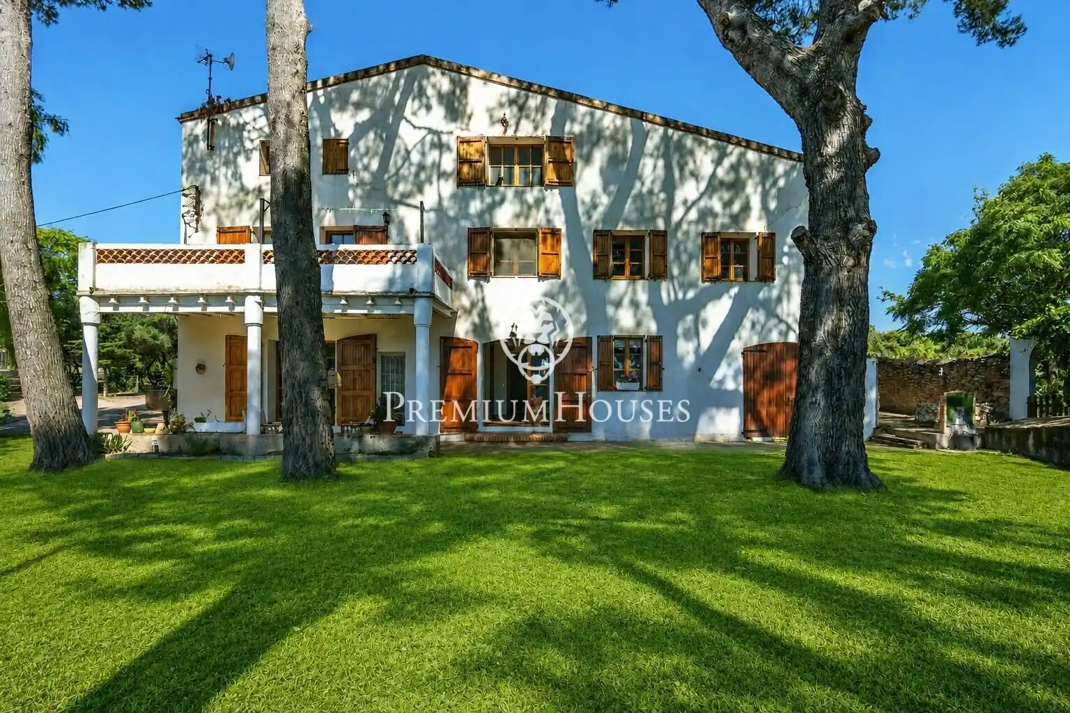 Vista exterior de Finca rústica en venda en Vallmoll amb Calefacció, Terrassa i Traster