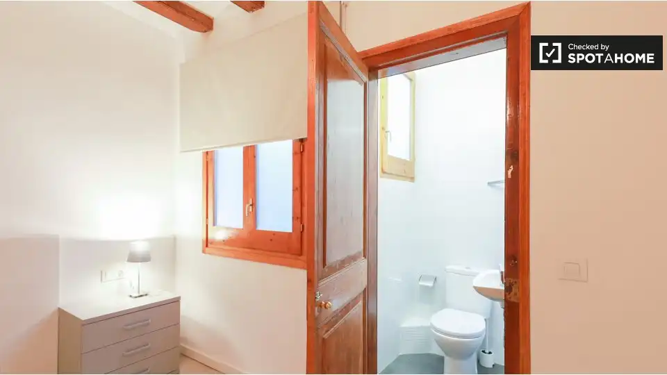 Flat with terrace to rent in Ciutat Vella, imagen 16