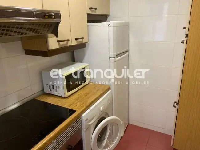 Küche von Wohnung zur Miete in Madrid mit Terrasse, Möbliert und Waschmaschine