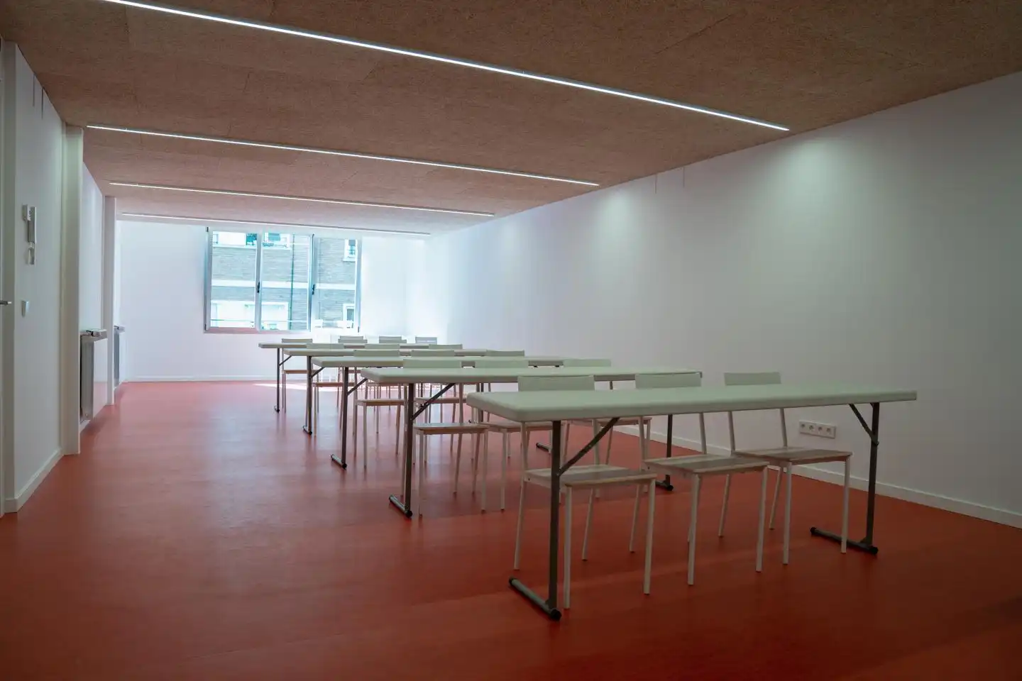 Office for rent in Larrabide, Milagrosa