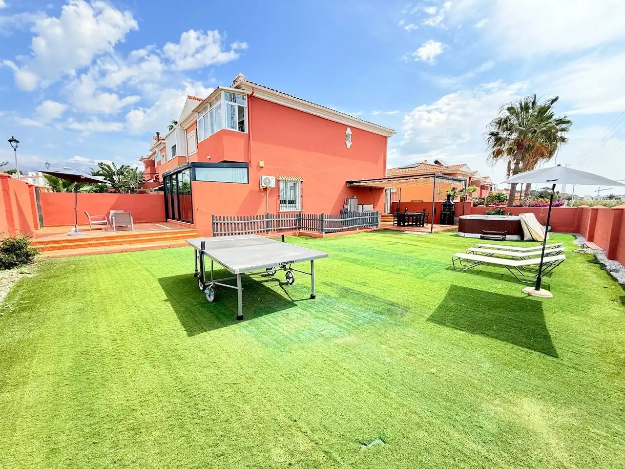Terraza de Casa o chalet en venta en Vélez-Málaga con Aire acondicionado, Calefacción y Jardín privado