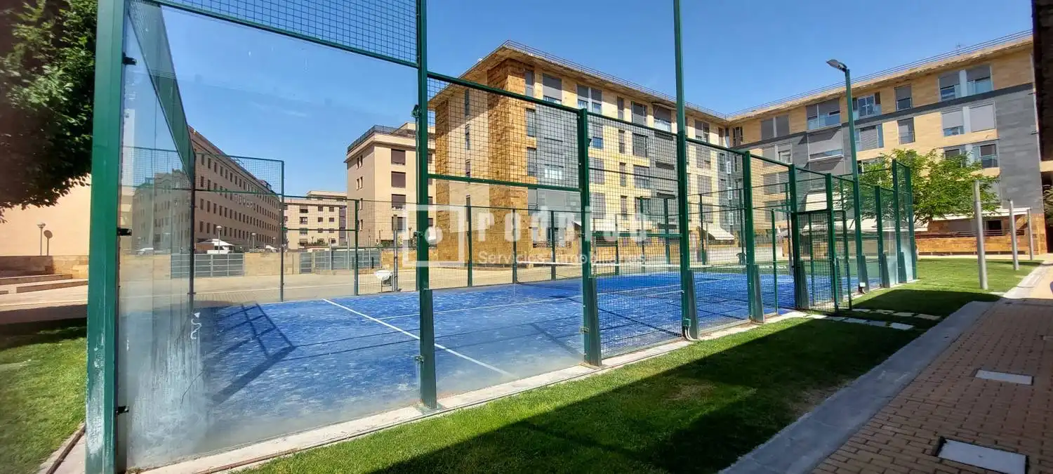 Vista exterior de Piso en venta en Talavera de la Reina con Aire acondicionado, Calefacción y Jardín privado