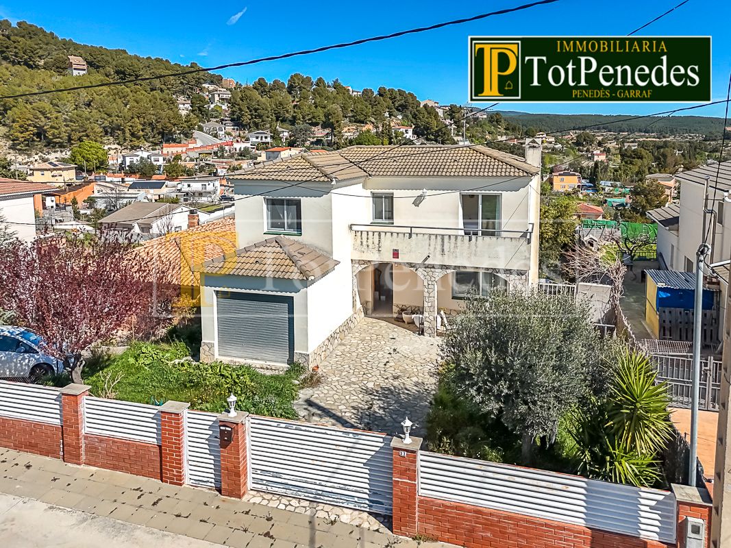 Exterior view of Houses for sale in Torrelles de Foix  with Air Conditioner, Heating and Private garden