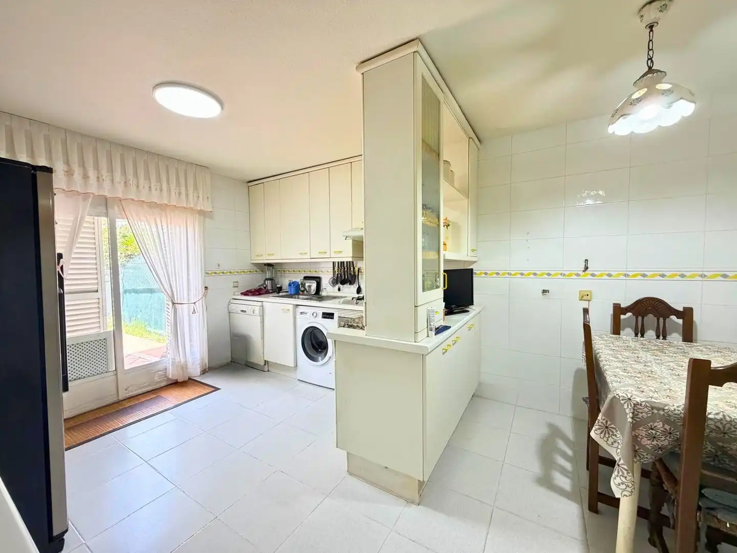 Cocina de Casa o chalet en venta en Rivas-Vaciamadrid con Aire acondicionado, Calefacción y Jardín privado