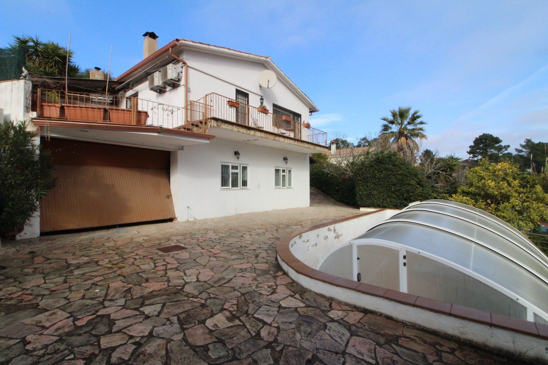 Vista exterior de Casa o xalet en venda en Lloret de Mar amb Aire condicionat, Calefacció i Terrassa