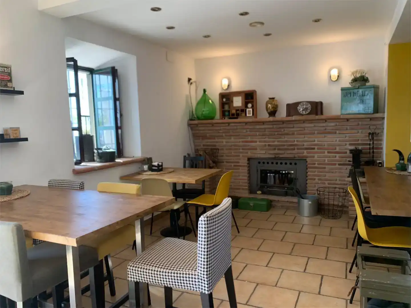 Commercial properties for sale in Comares, Málaga