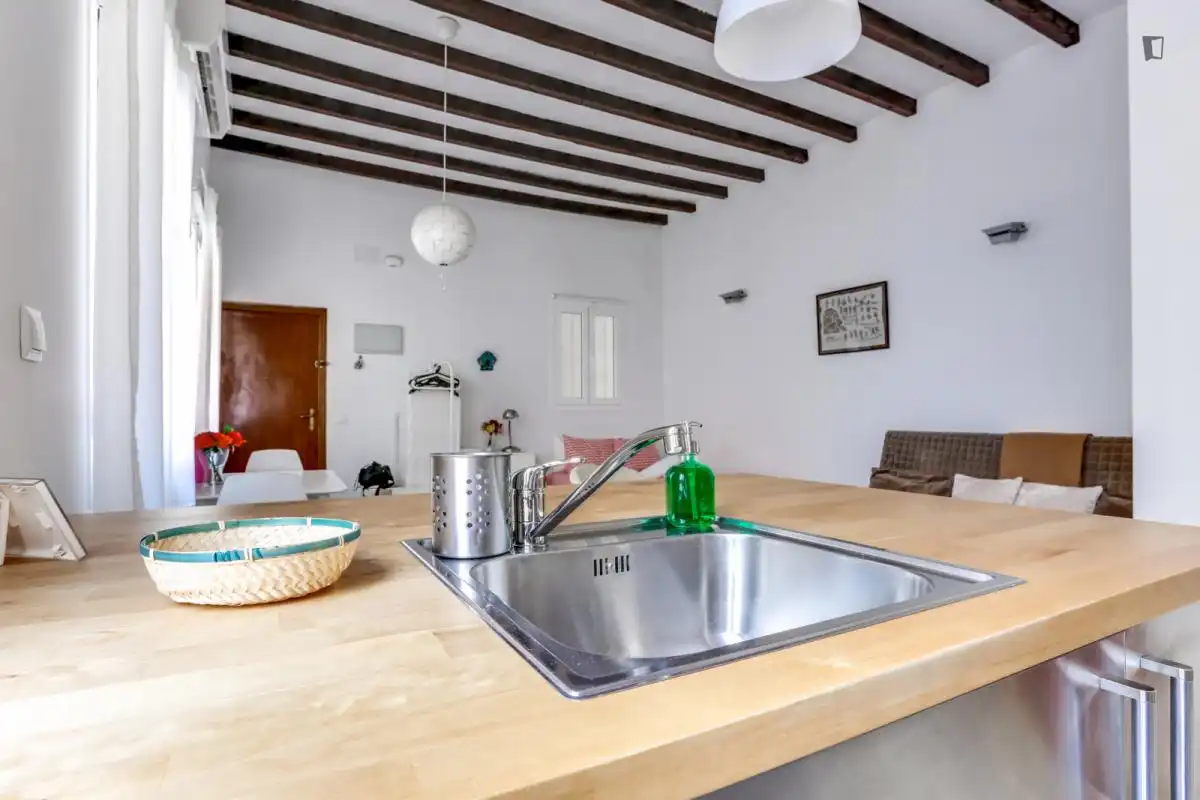 Study for rent in Palos de Moguer