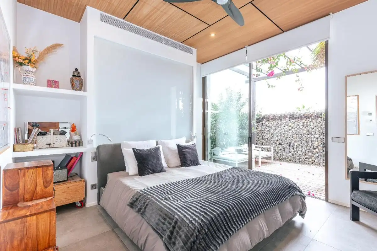 Habitación de Planta baja en venta en Sant Josep de sa Talaia con Aire acondicionado, Calefacción y Jardín privado