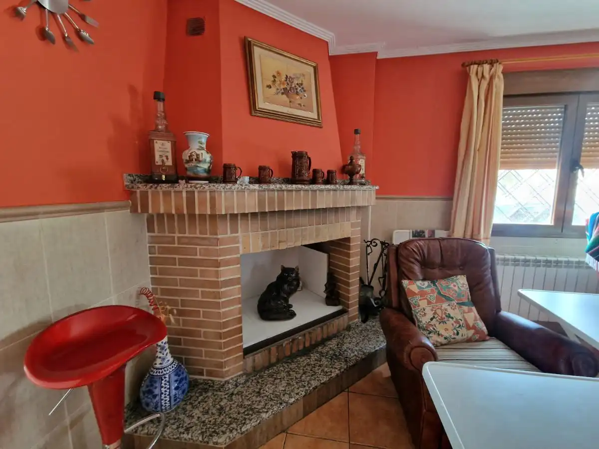 Sala d'estar de Casa o xalet en venda en Plasencia amb Aire condicionat, Jardí privat i Terrassa