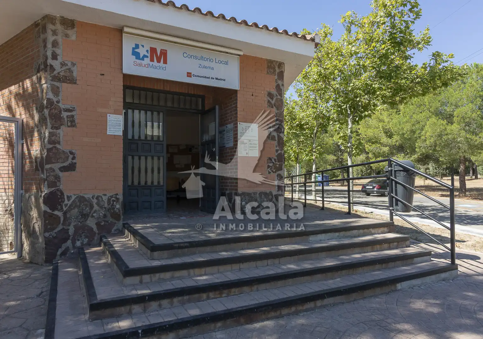 Vista exterior de Casa adosada en venta en Villalbilla con Aire acondicionado, Calefacción y Parquet