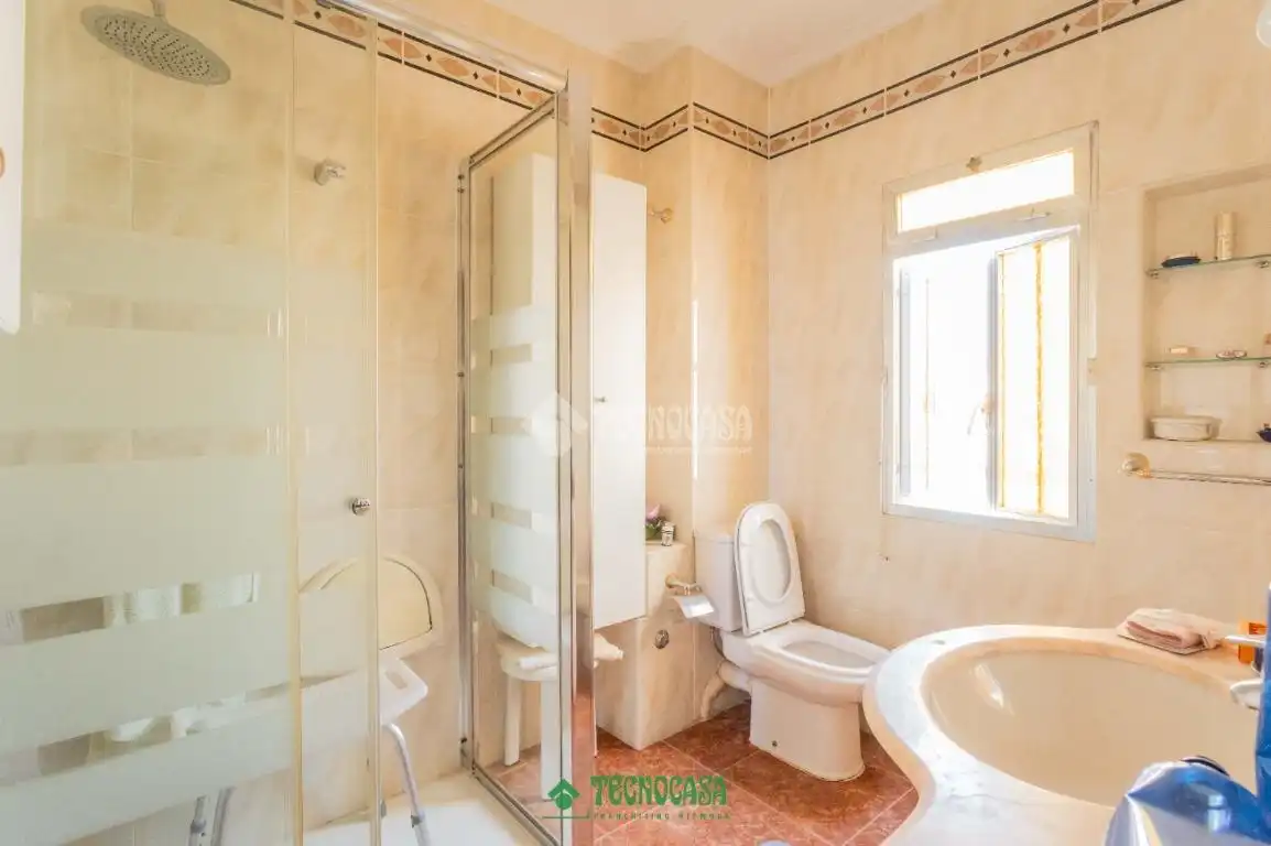 Piso con ascensor en venta en C. San Leonardo, imagen 18