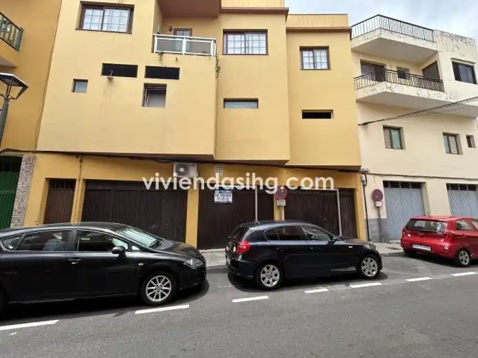 Business premises for sale in Calle Tinerfe 10