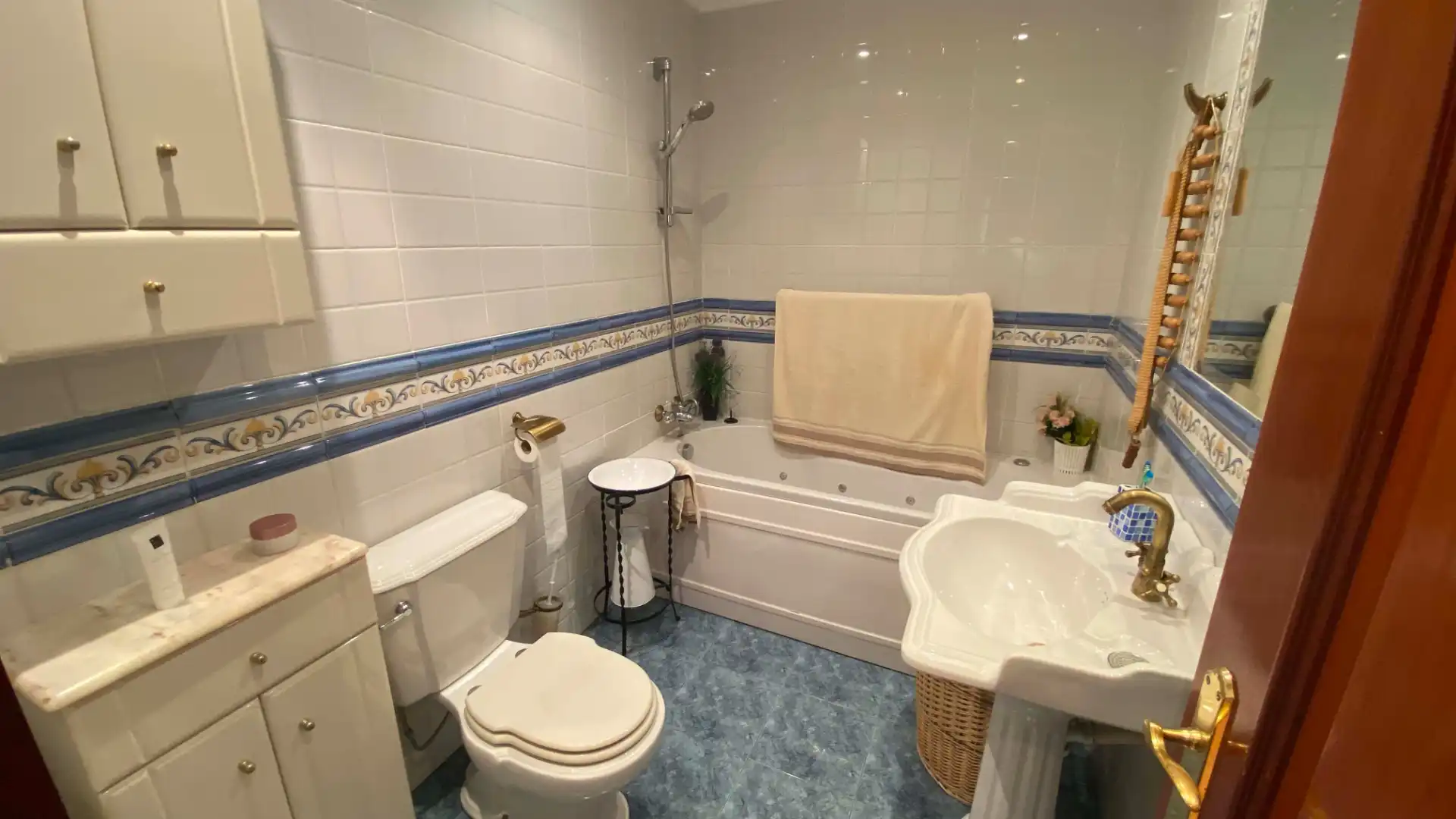 Bathroom of Industrial buildings for sale in Mieres (Asturias)  with Heating