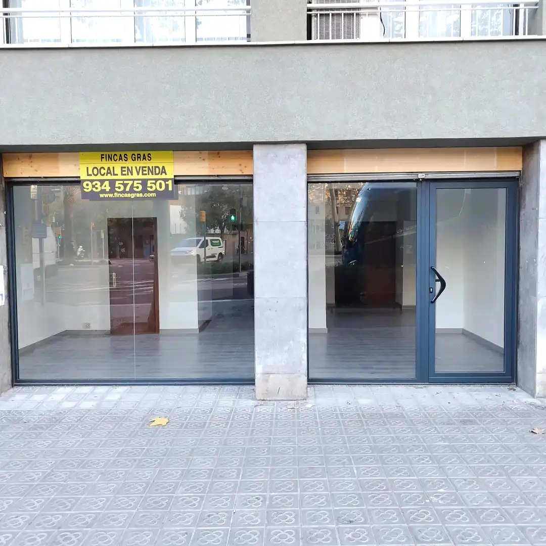 Commercial properties for sale in Barcelona  with Parquet flooring