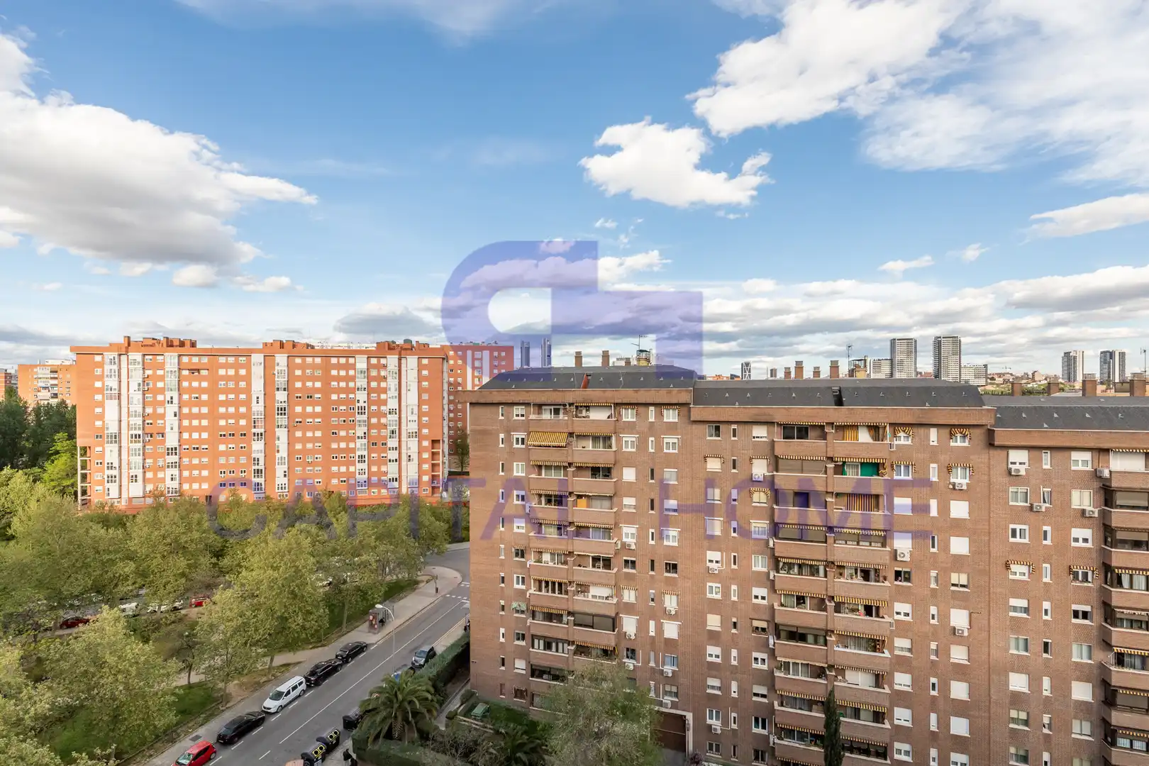 Vista exterior de Estudio en venta en Madrid con Parquet y Terraza