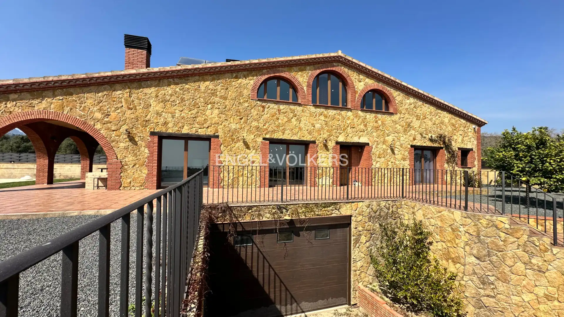 Exterior view of Houses for sale in Vilanova d'Escornalbou  with Air Conditioner, Heating and Private garden
