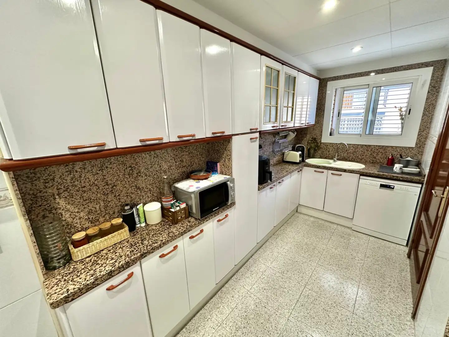Kitchen of Detached homes for sale in Santa Coloma de Gramenet  with Air Conditioner, Heating and Terrace