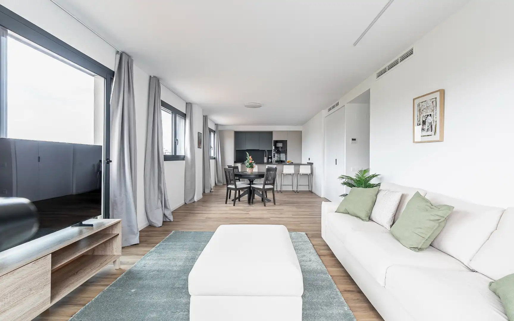Sala de estar de Piso de alquiler en Sant Boi de Llobregat con Aire acondicionado, Calefacción y Jardín privado