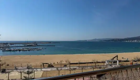 Apartment mit Aufzug zum Verkauf in Passeig del Mar, imagen 2