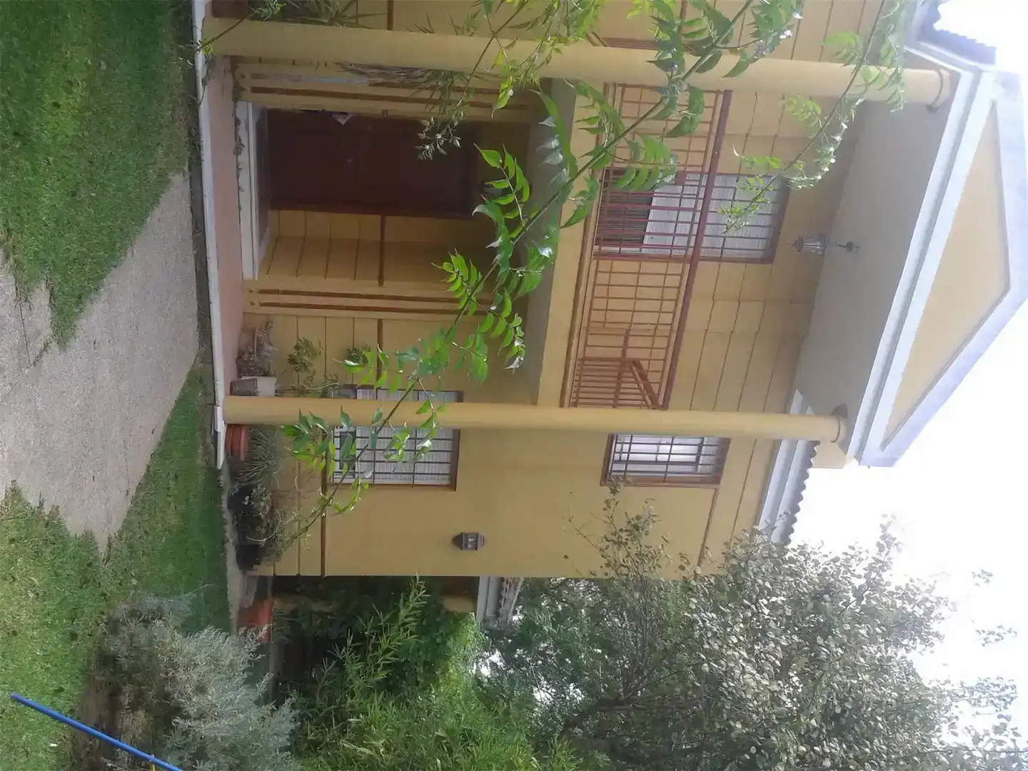 Vista exterior de Casa o xalet de lloguer en Espartinas amb Piscina i Balcó