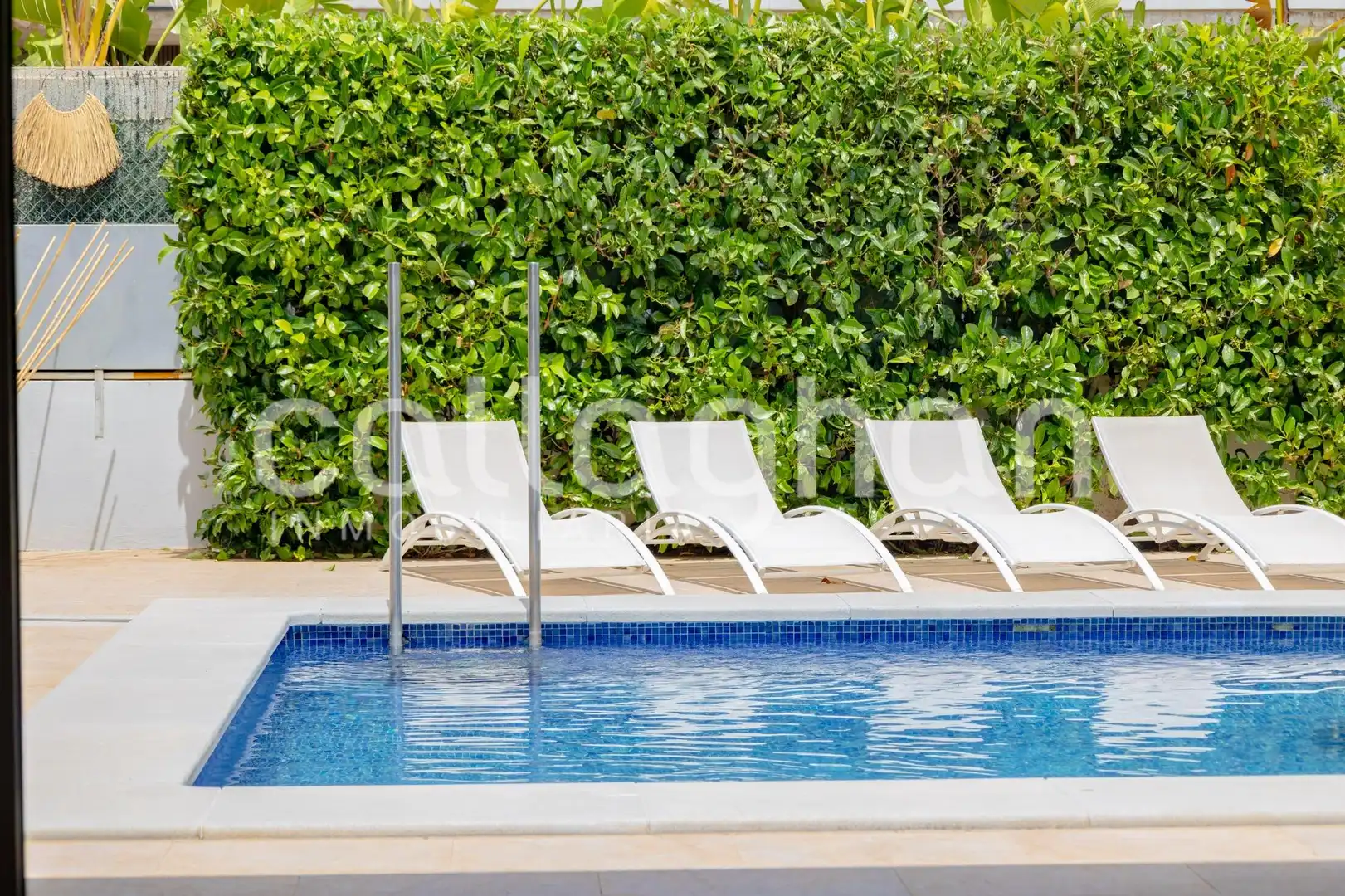 Schwimmbecken von Haus oder Chalet zum Verkauf in Bétera mit Heizung, Privatgarten und Terrasse