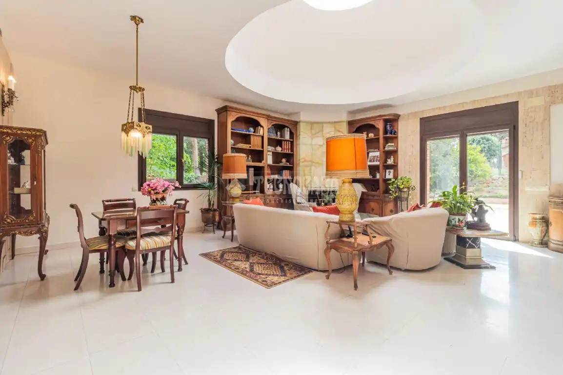 Sala de estar de Casa o chalet en venta en Sant Cugat del Vallès con Aire acondicionado y Terraza
