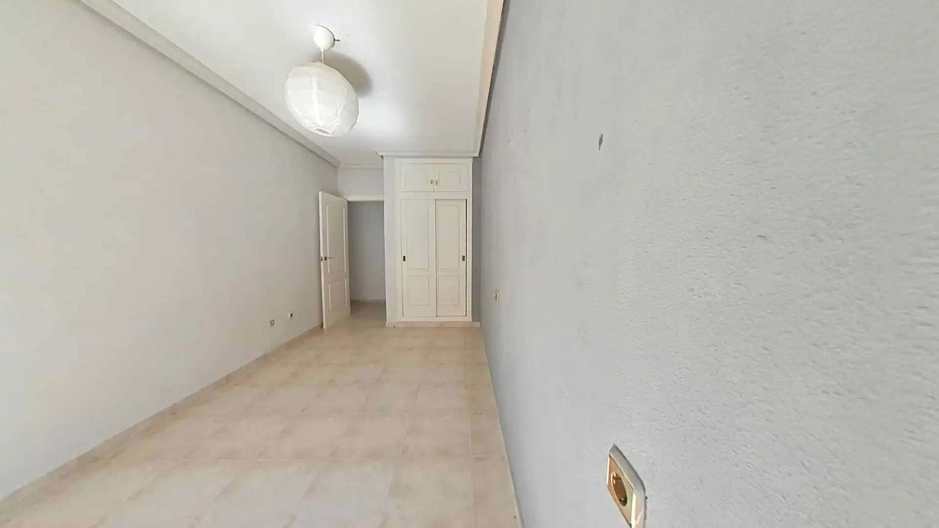 Wohnung zum Verkauf in Bigastro mit Klimaanlage und Balkon