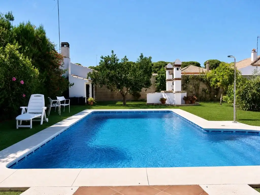 Piscina de Casa o chalet en venta en Hinojos con Aire acondicionado, Jardín privado y Terraza
