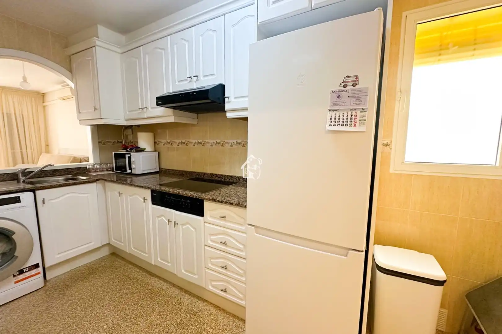 Cocina de Apartamento de alquiler en Guardamar del Segura con Aire acondicionado, Terraza y Amueblado