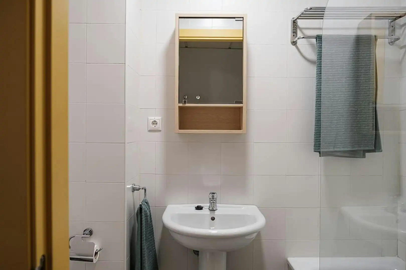 Badezimmer von Gebäude zur Miete in Sevilla