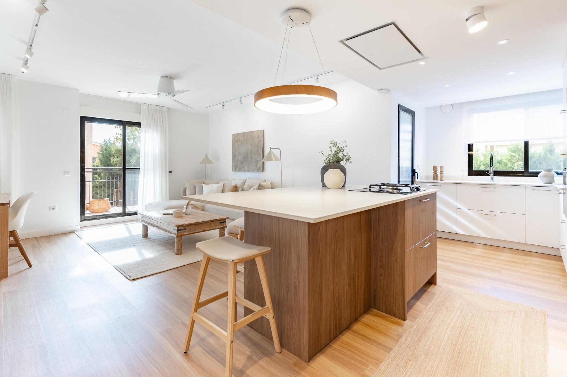 Cuina de Àtic en venda en Rocafort amb Calefacció, Parquet i Terrassa