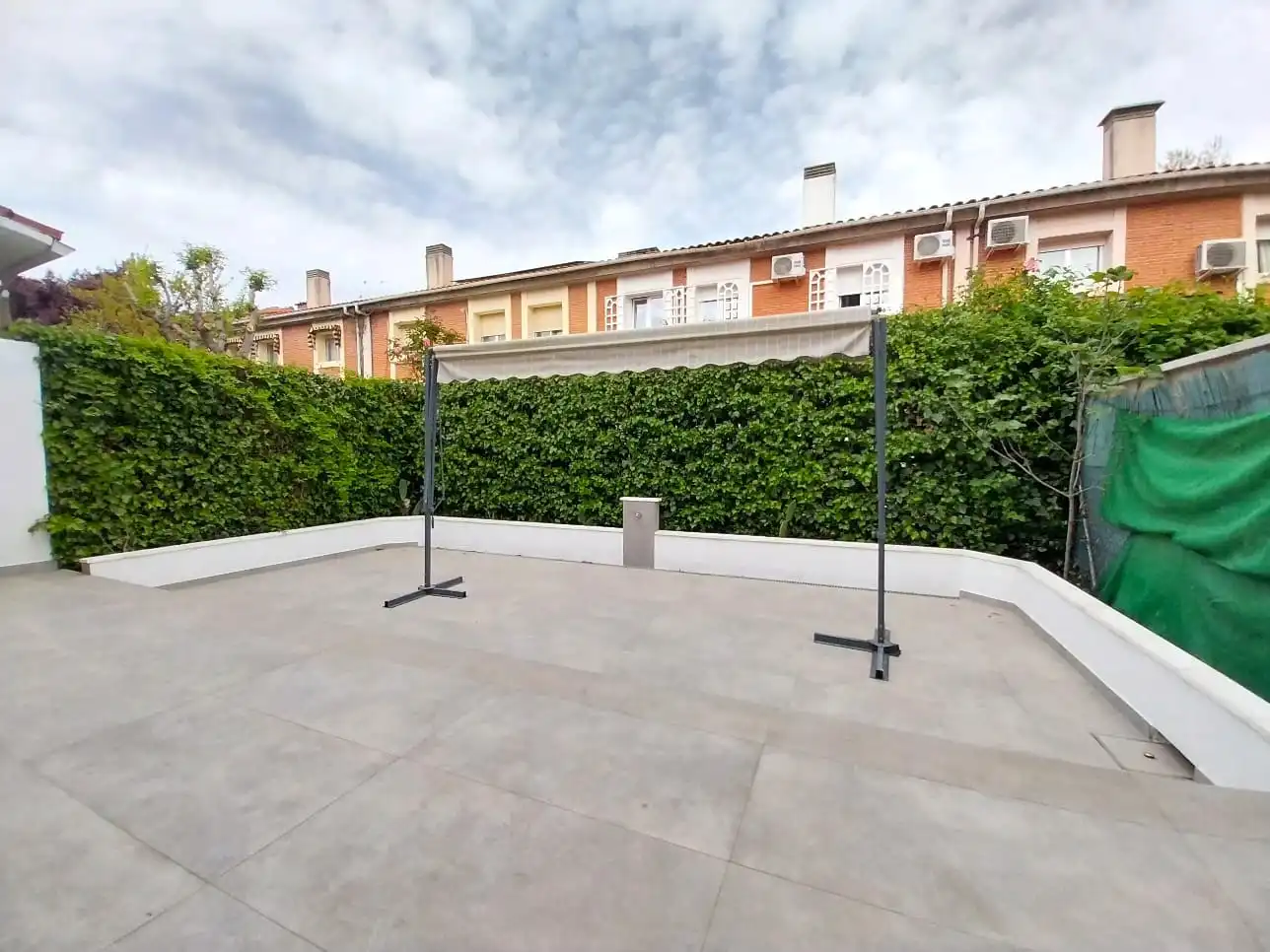 Terrace of Houses for rent in  Madrid Capital  with Air Conditioner, Heating and Private garden