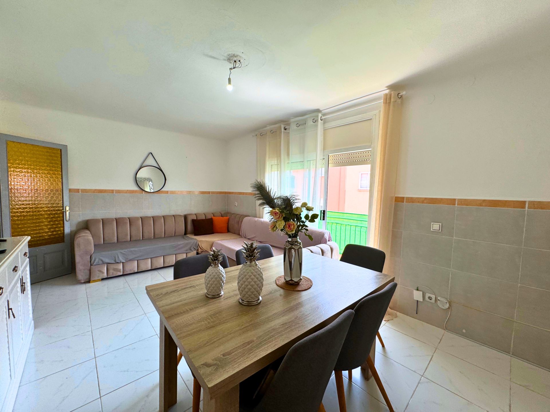 Living room of Flat for sale in Palamós  with Furnished, Oven and Balcony