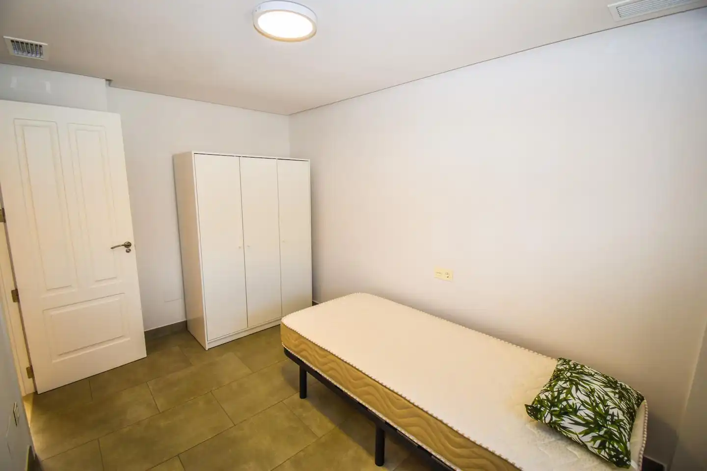 Habitación de Casa o chalet en venta en Santa Pola con Terraza, Piscina y Piscina comunitaria