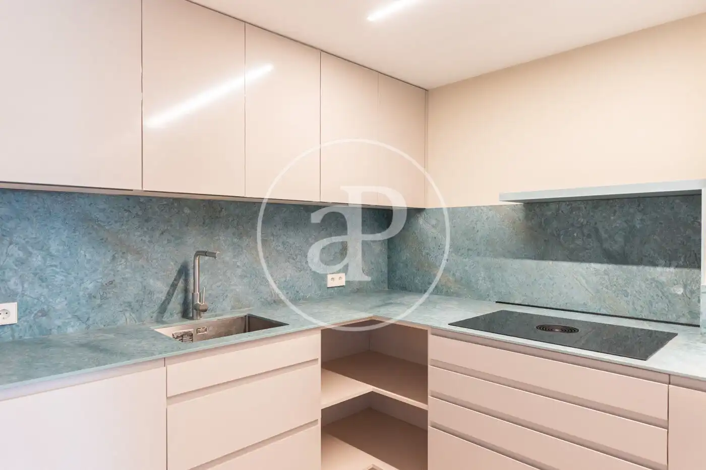 Küche von Wohnung zur Miete in  Palma de Mallorca mit Klimaanlage, Heizung und Terrasse
