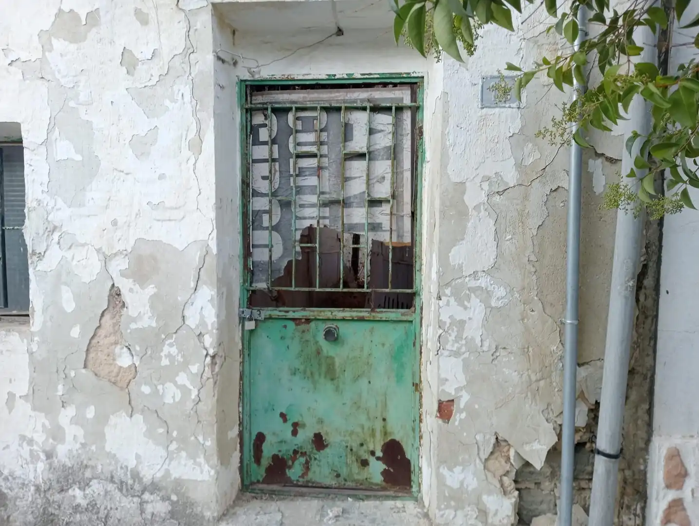 Außenansicht von Einfamilien-Reihenhaus zum Verkauf in Ontígola