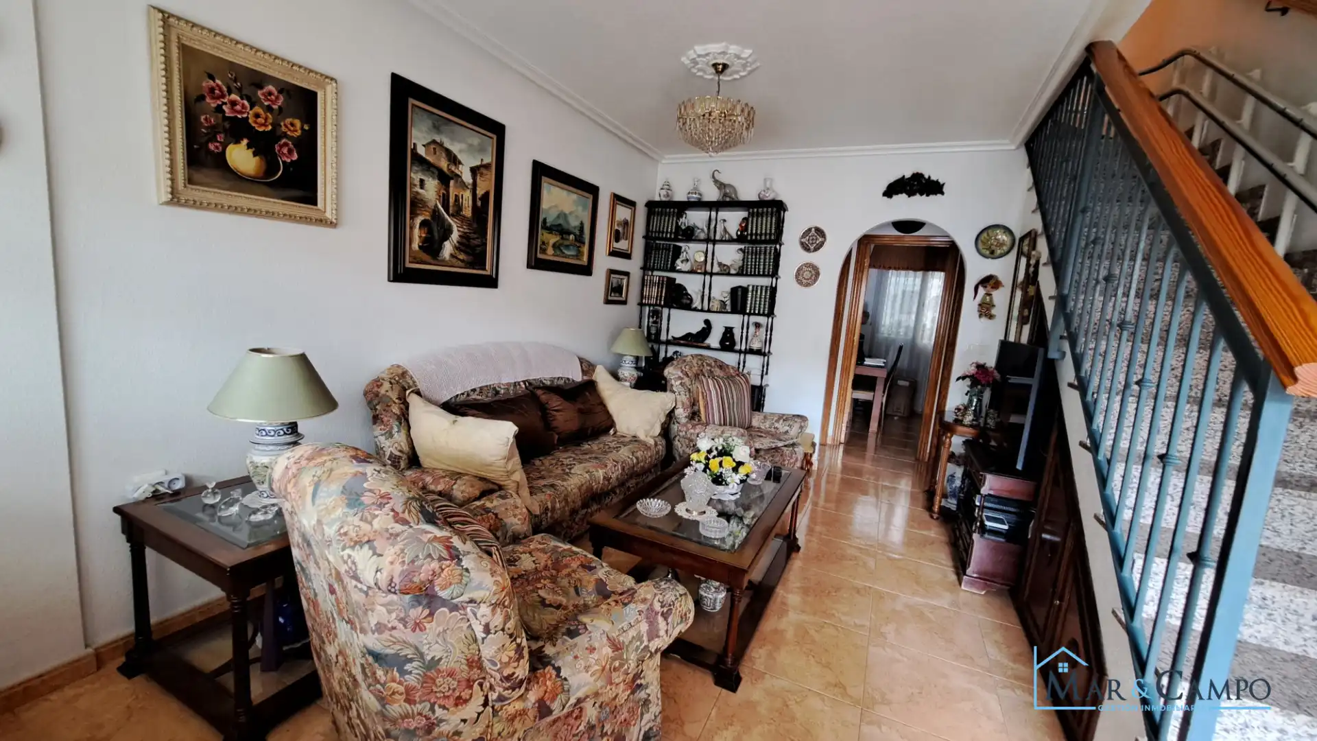 Sala d'estar de Casa adosada en venda en San Javier amb Aire condicionat, Jardí privat i Moblat