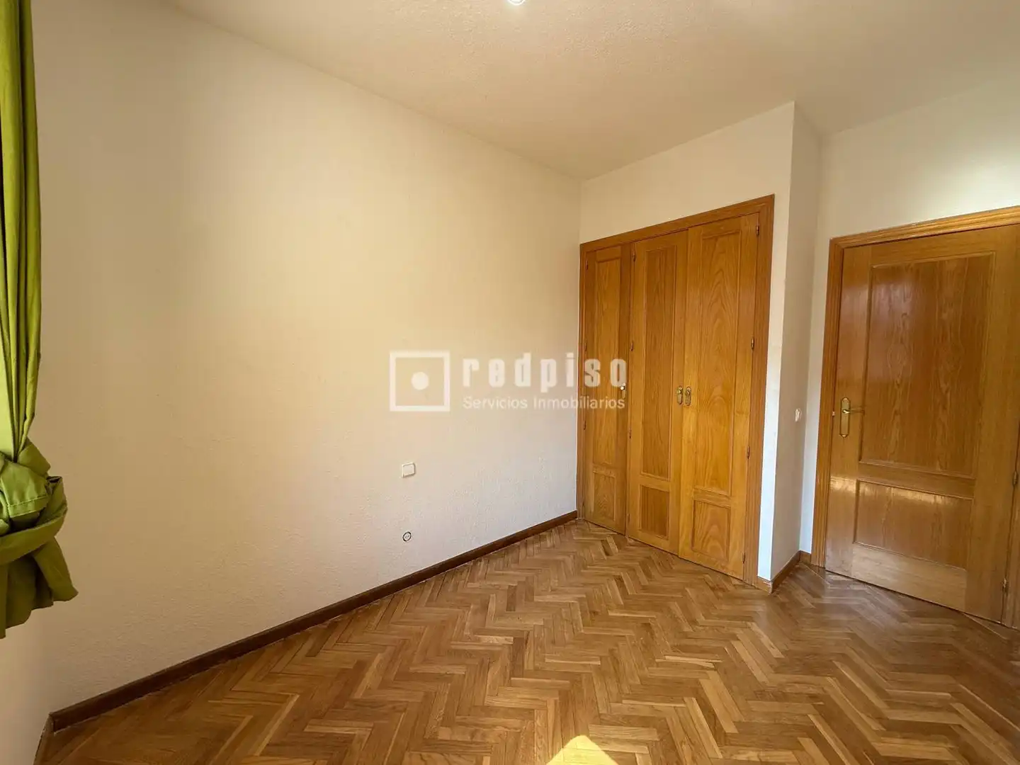 Bedroom of Flat for sale in Madrid  with Air Conditioner, Heating and Parquet flooring