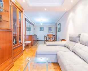 Sala d'estar de Pis en venda en Aoiz / Agoitz amb Calefacció, Parquet i Traster