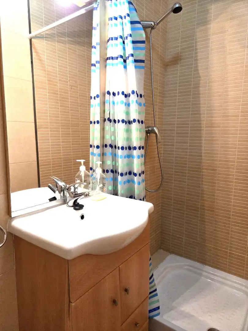 Badezimmer von Wohnungen zur Miete in Sanxenxo mit Terrasse, Möbliert und Ofen