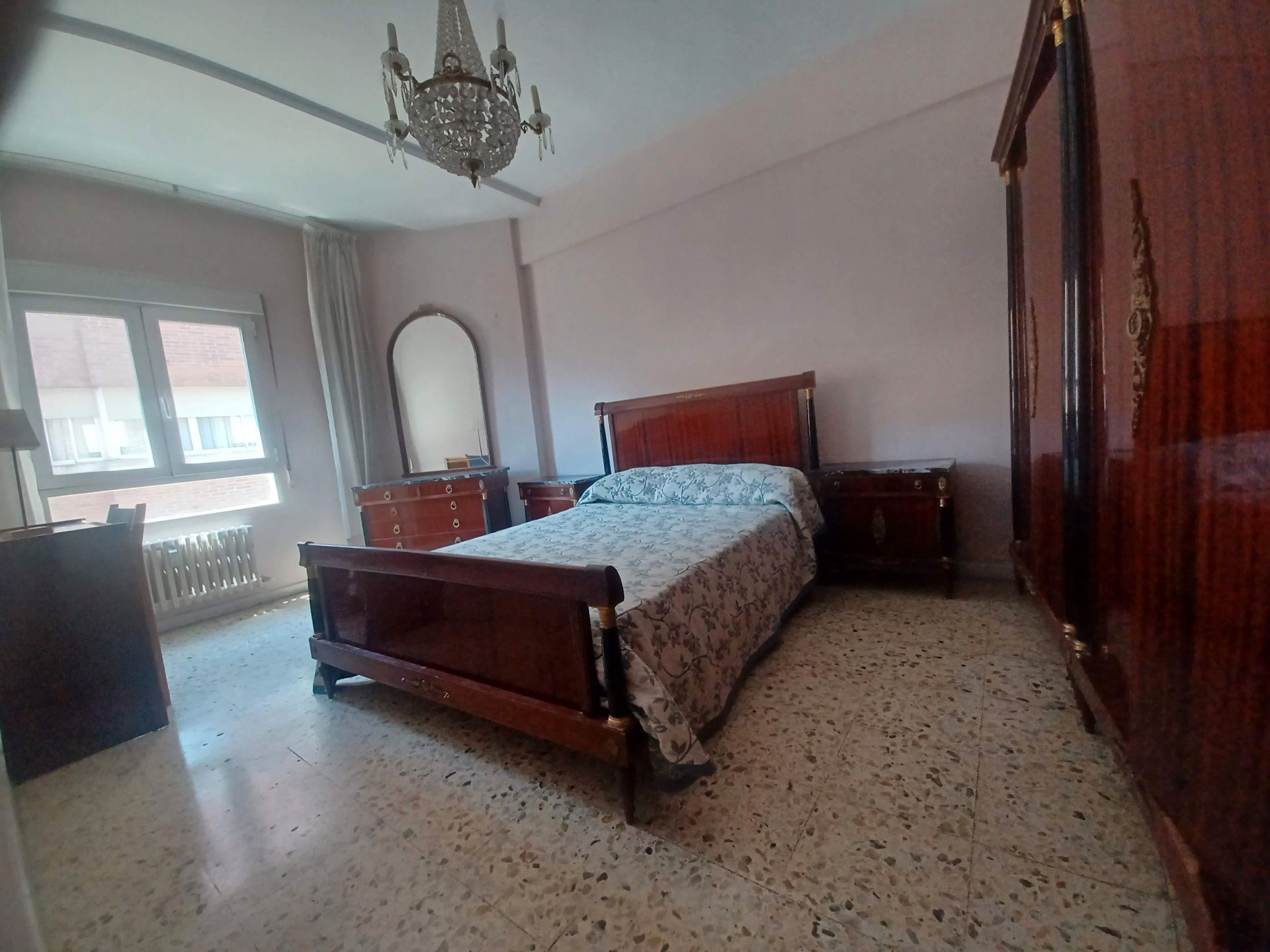 Bedroom of Flat for sale in Valladolid Capital  with Heating, Terrace and Furnished