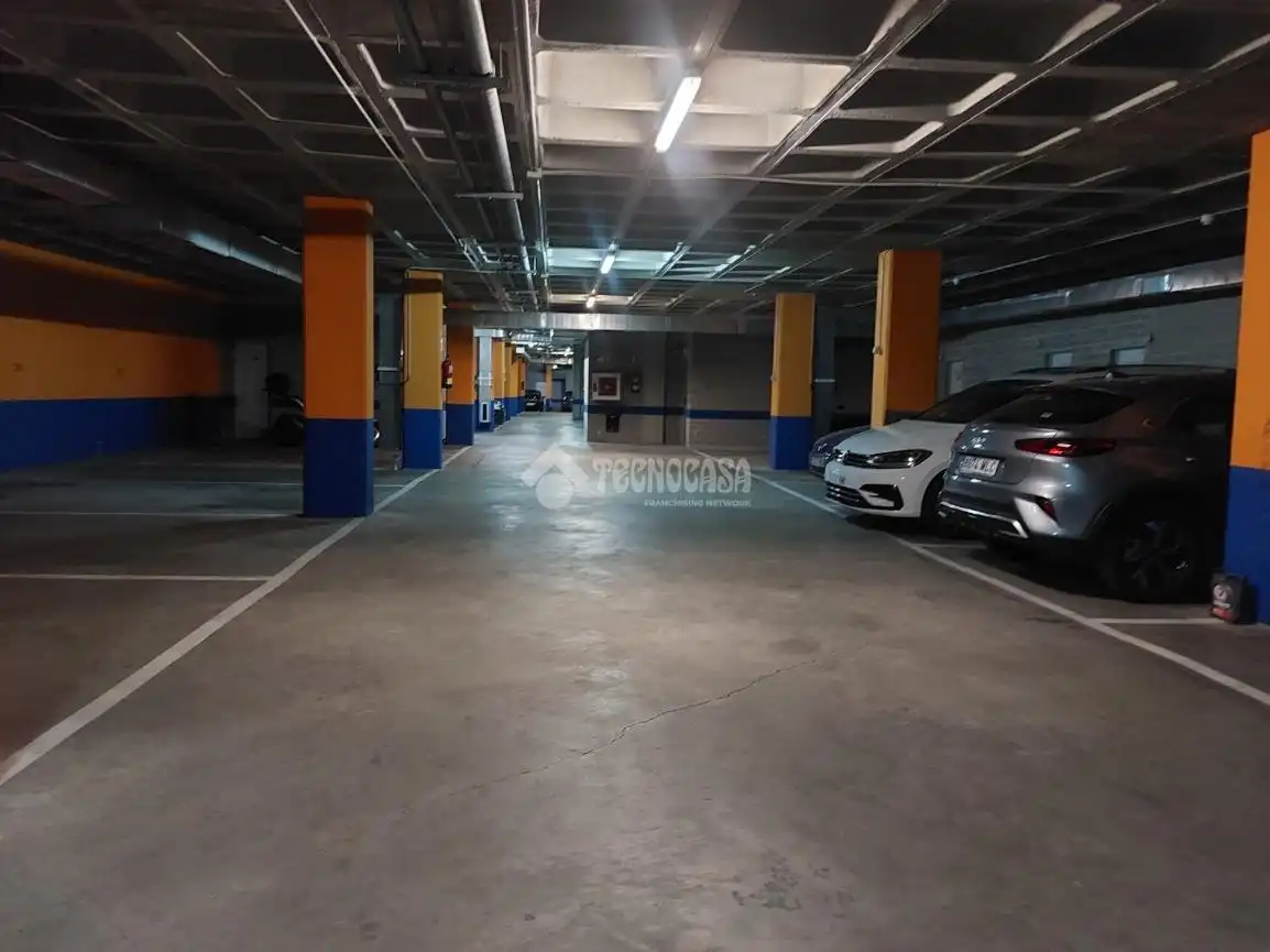 Individuel avec ascenseur à vendre à Miralbueno, imagen 4
