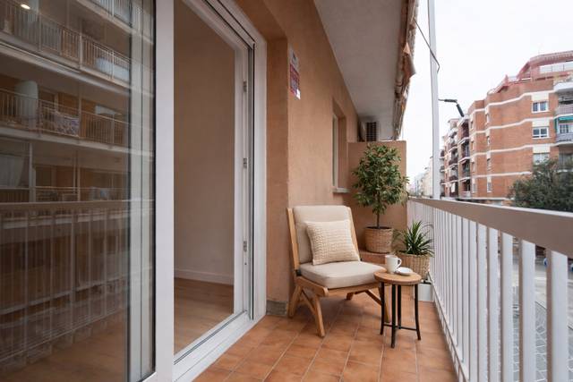 Piso en Venta en Carrer de l'Església en Castell - Poble Vell