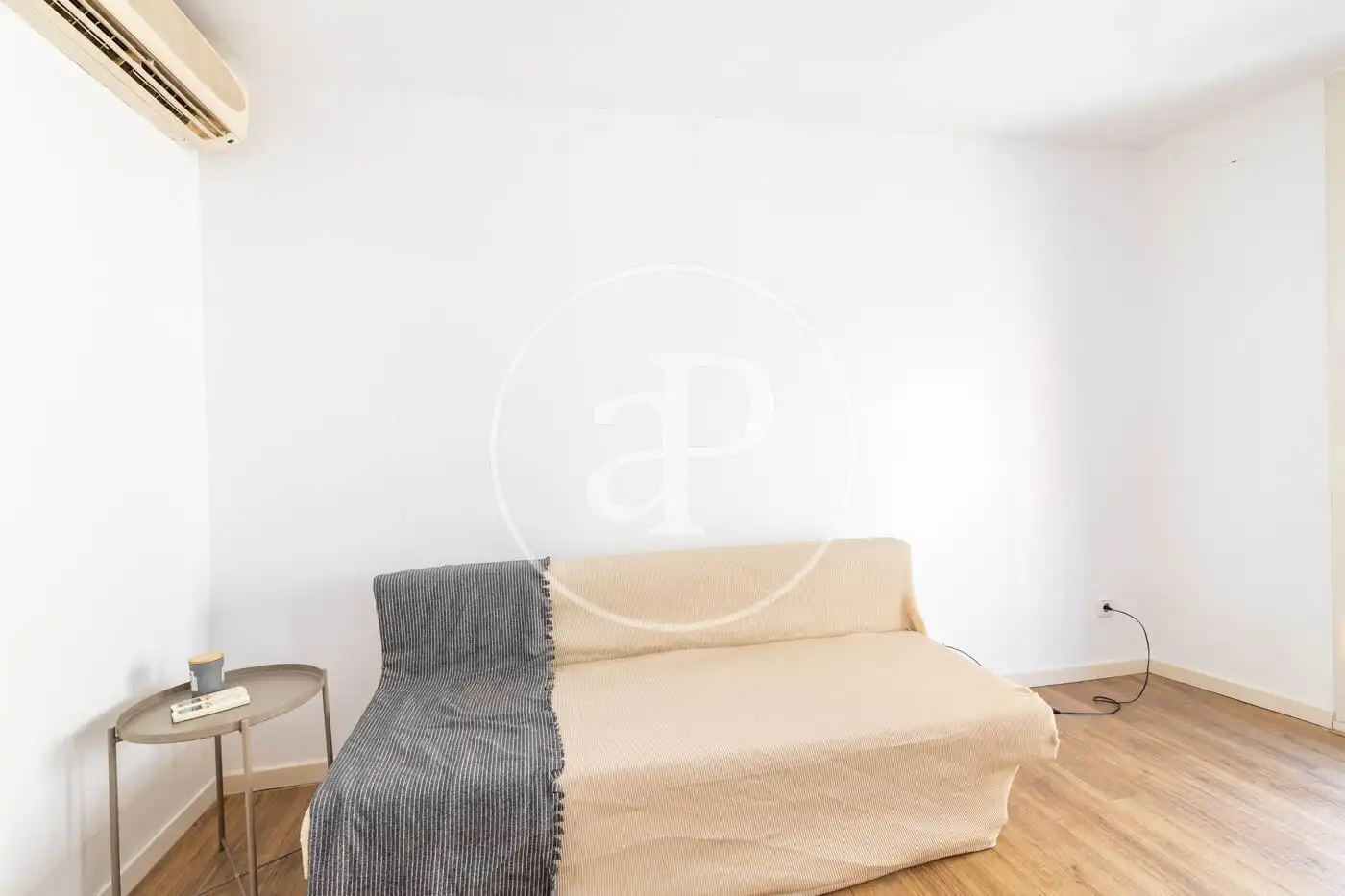 Habitación de Piso en venta en Barcelona con Aire acondicionado y Calefacción