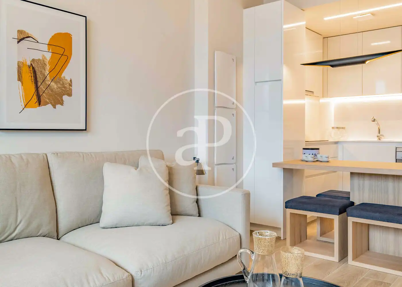 Living room of Flat for rent in Madrid  with Air Conditioner, Heating and Furnished