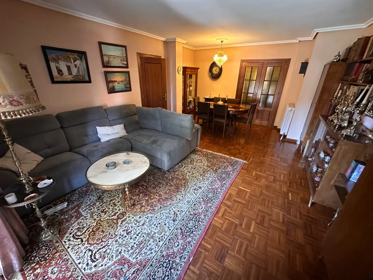 Wohnzimmer von Wohnung zum Verkauf in Cuenca mit Heizung, Parkett und Terrasse