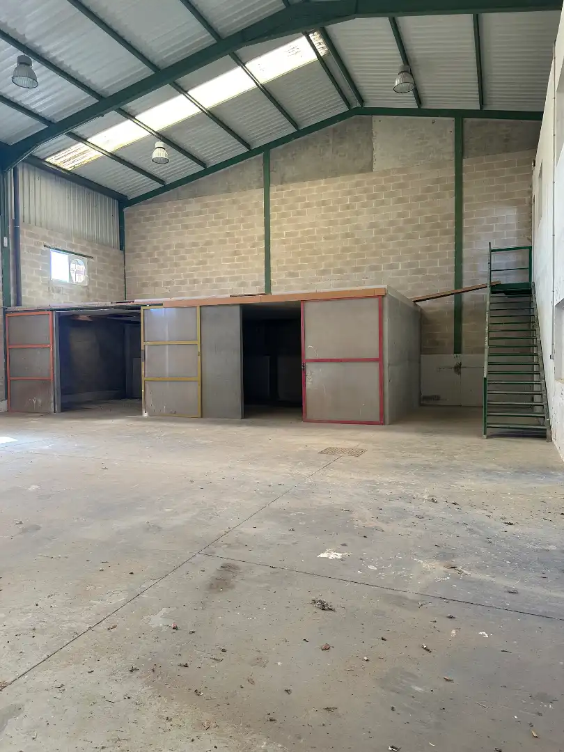 Nau industrial en venda en Cistérniga