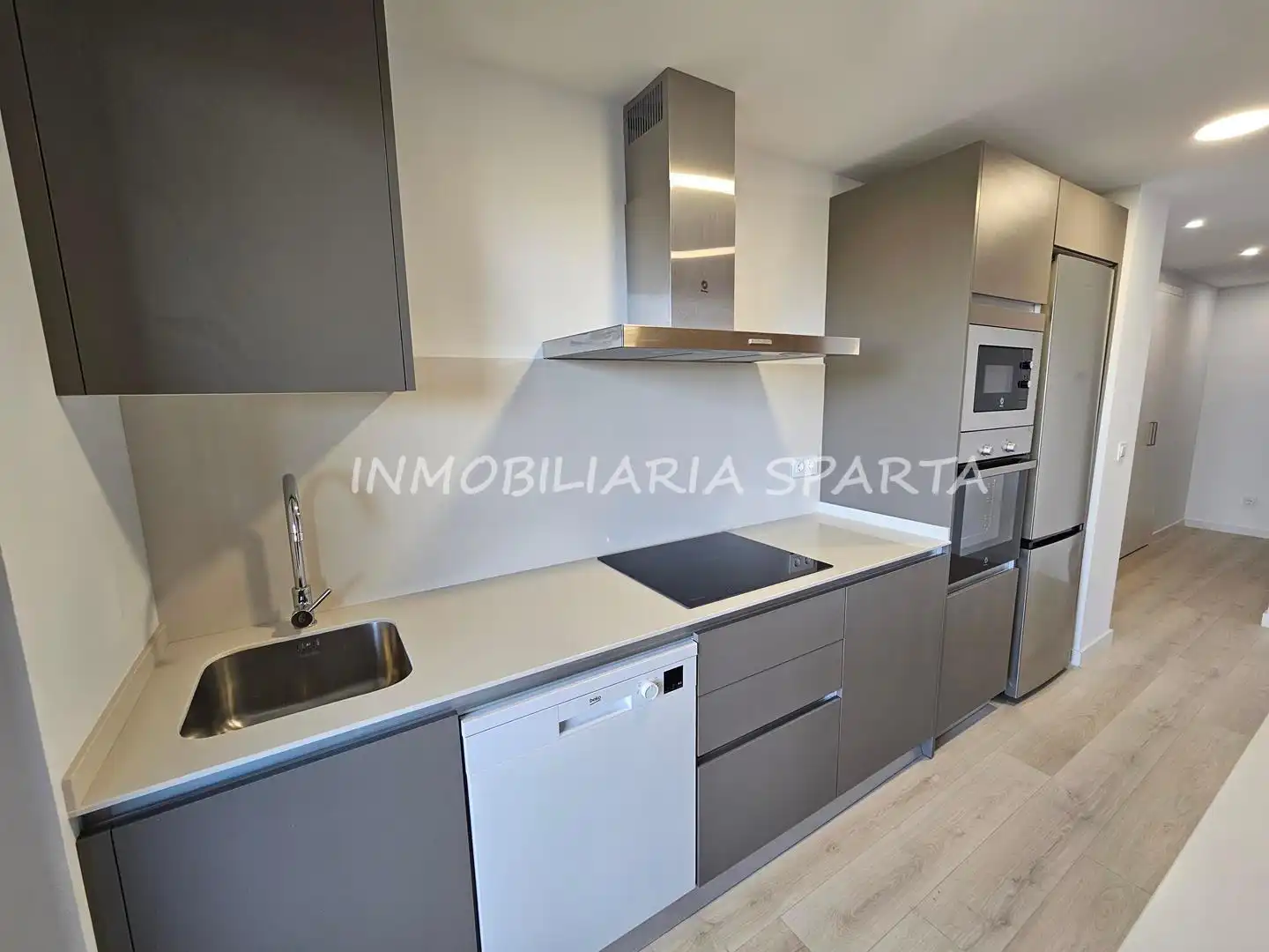 Kitchen of Flat for rent in Tomares  with Air Conditioner, Heating and Terrace